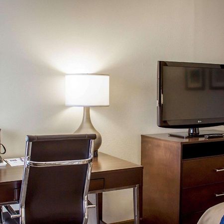 Comfort Inn & Suites Fuquay Varina Εξωτερικό φωτογραφία