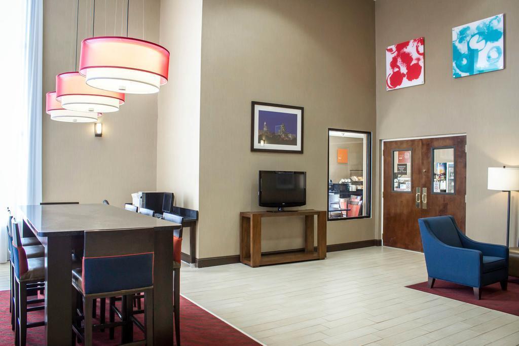 Comfort Inn & Suites Fuquay Varina Εξωτερικό φωτογραφία